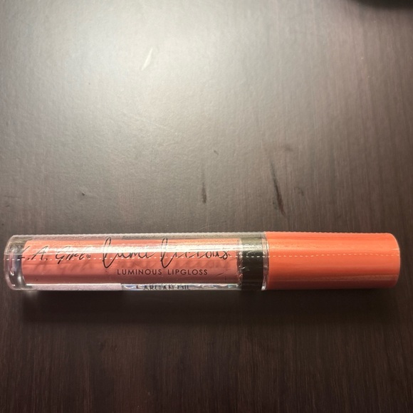 LA Girl Luminous Lip Gloss - Coral - Picture 2 of 4